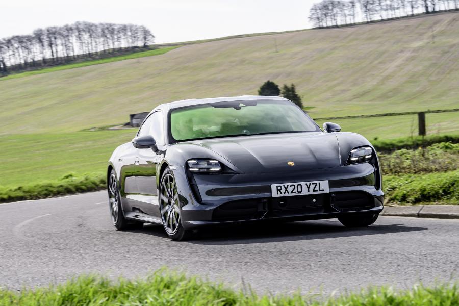  Porsche Taycan Turbo 2020 года  (UK) (фото 15 из 40)